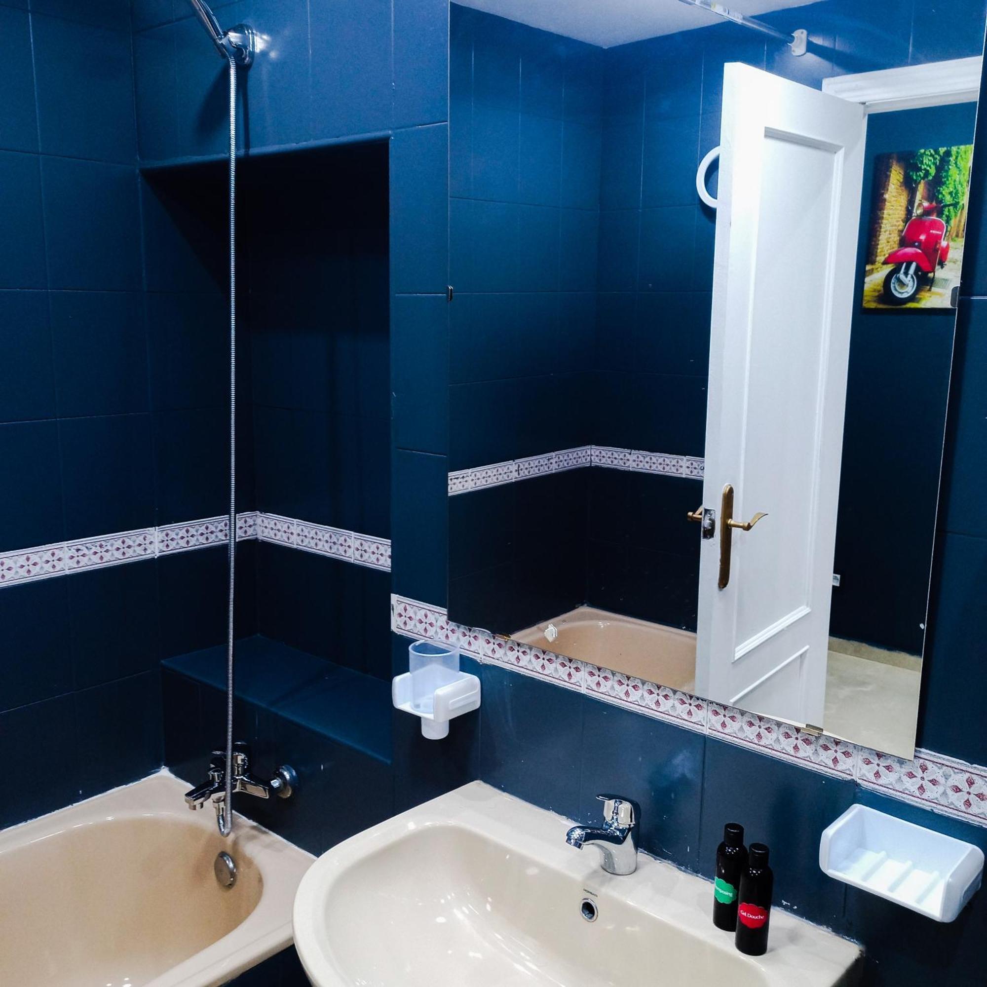 Moderne Appartement Au Plein Centre-Ville En Face Hilton & La Gare De Train Tgv Avec Climatisation طنجة المظهر الخارجي الصورة